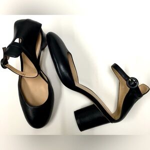 Stuart Weitzman Round Toe Block Heels EU 38.5 Black Professional Office Workwear